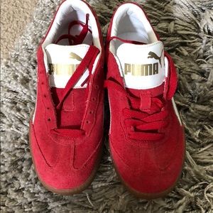 RED PUMA SHOES